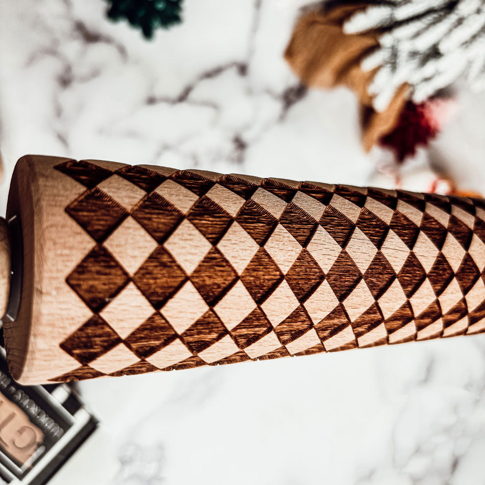 Embossed Rolling Pin with Cookie Cutters
