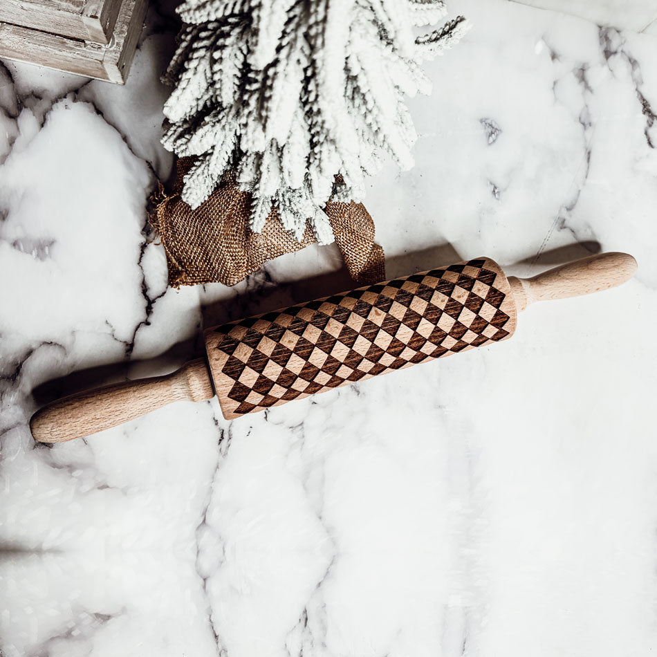 Embossed Rolling Pin with Cookie Cutters